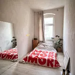 Beautiful 3 Room Apartment In Berlin Center