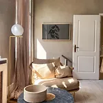 Beautiful 3 Room Apartment In Berlin Center