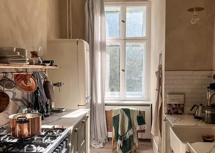 Beautiful 3 Room Apartment In Berlin Center